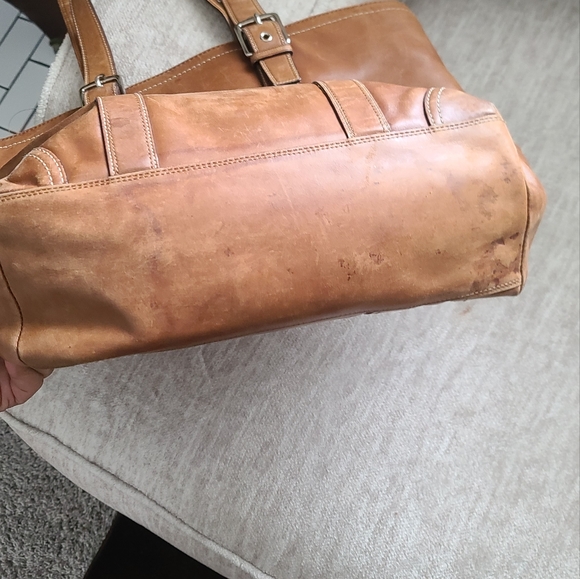 Coach Vintage Hampton Leather Tite Bag - Picture 5 of 8